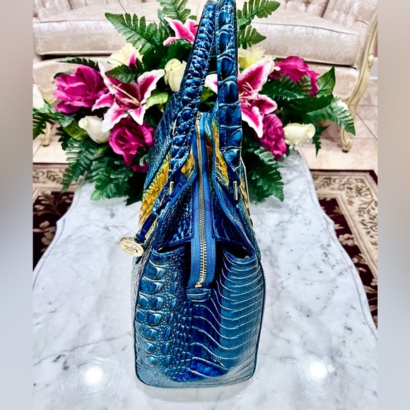 BRAHMIN Small Finley Bermuda ombre 
Melbourne. - Picture 6 of 10